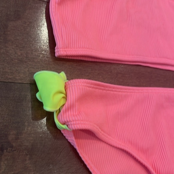 SHEIN Halter Bikini - Picture 2 of 4